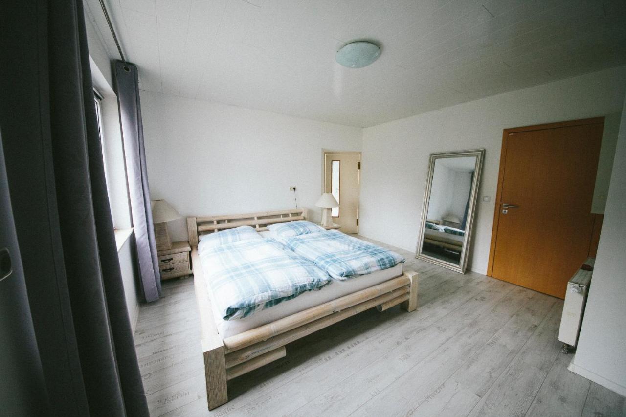 Grosse & Voll Ausgestattete Apartments, Studios, Doppelzimmer, Workspace, Parkplatz, Netflix, Prime & Schnelles Wifi In Ruhiger Lage Mit Garten Рудольштадт Экстерьер фото